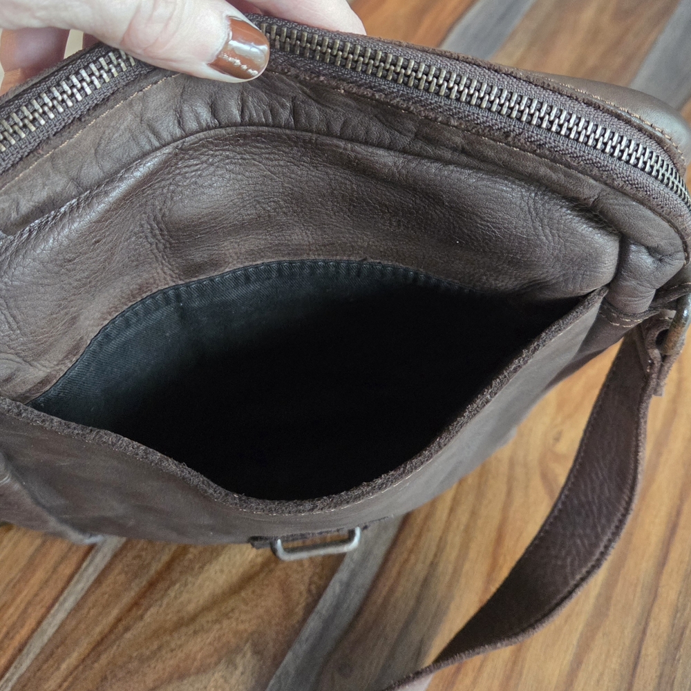 Magnetic Harbour 2nd Women's Chocolate Brown Leather Crossbody Bag Adjustable - Picture 4 of 14